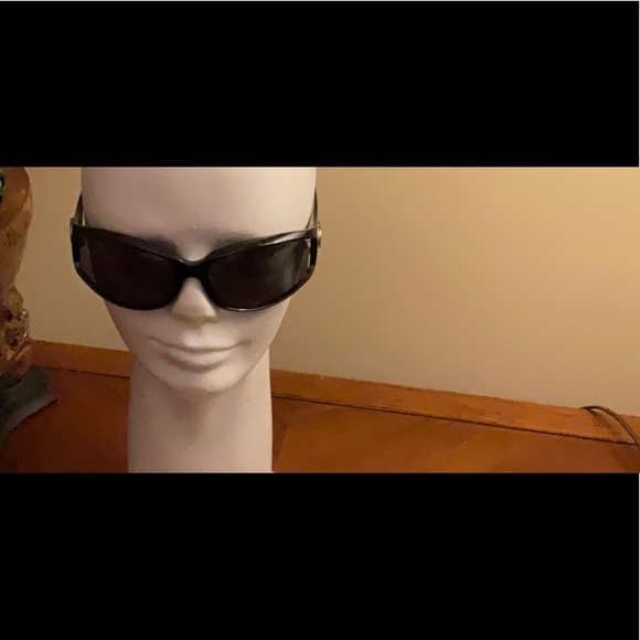 Vintage Gucci Sunglasses with Original Case - Picture 1 of 9